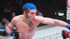 Melk Costa em ação pelo UFC