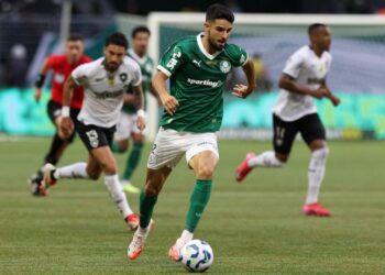 Flaco López fez o último gol do Palmeiras com bola rolando