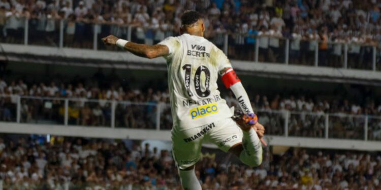 Neymar deixou o jogo contra o Bragantino com dores na coxa.