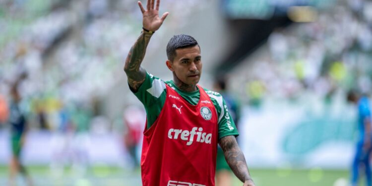 Dudu foi uma das contratações do Palmeiras realizadas com o aporte da Crefisa.