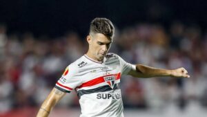 Oscar em ação em São Paulo x Novorizontino.