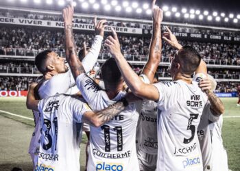 Duelo de gigantes! O que esperar de Santos x Bragantino?