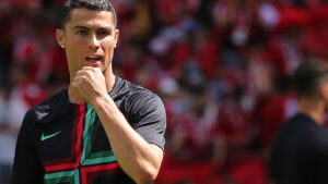 CR7 chega a 943 gols, garante vitória de Portugal e recorde