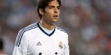 Conheça os brasileiros que conquistaram a Bola de Ouro e marcaram história no futebol mundial