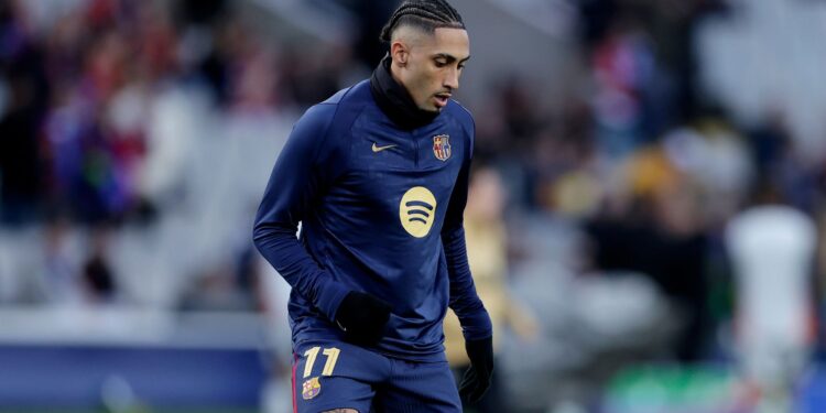 Raphinha viveu momento complicado antes de Barcelona x Benfica na Champions.