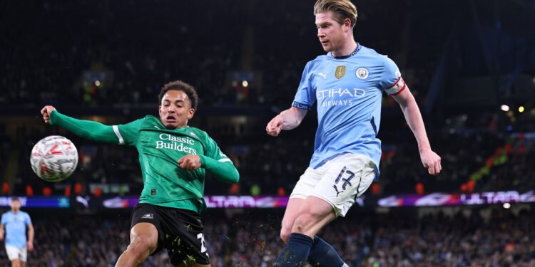 City vence Plymouth na Copa da Inglaterra.