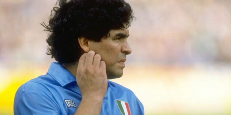 Documentário conta inédita trajetória de Maradona como técnico