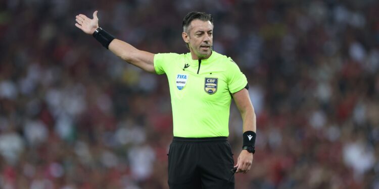 Raphael Claus vai apitar uma das finais do Paulistão.