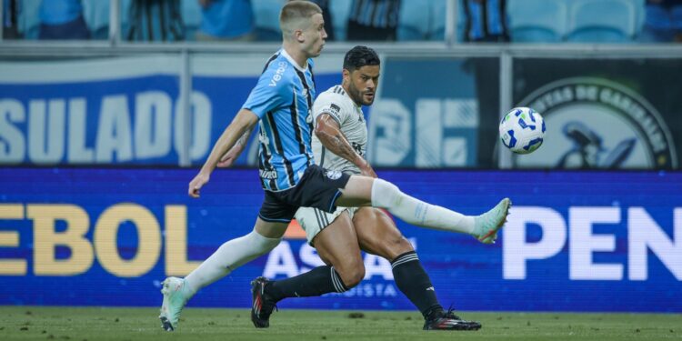 Grêmio x Atlético-MG no Brasileirão 2025.