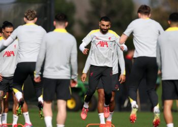 Liverpool x PSG será definido na Champions League 2024/2025.