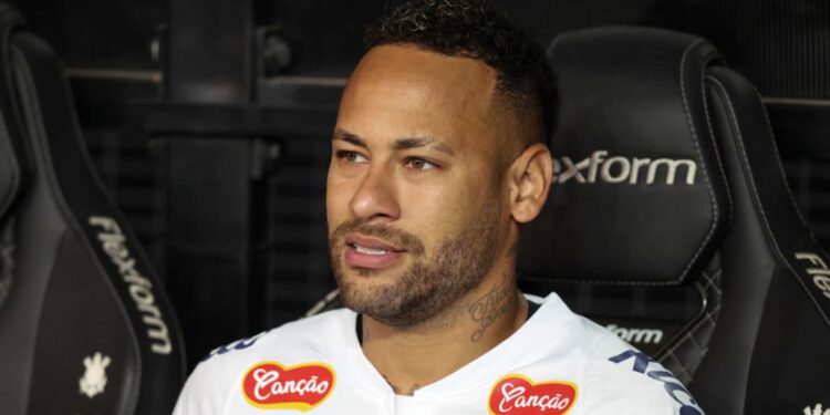 Neymar no banco de reservas na semifinal do Paulistão contra o Corinthians