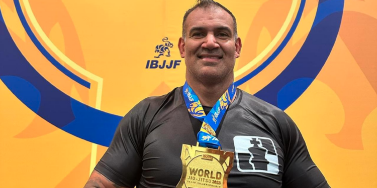 Renato Andrade já conquistou o Mundial Master da IBJJF com e sem kimono - Foto: arquivo pessoal