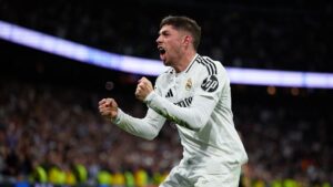 Federico Valverde, do Real Madrid, comemora gol marcado contra o Athletic Bilbao
