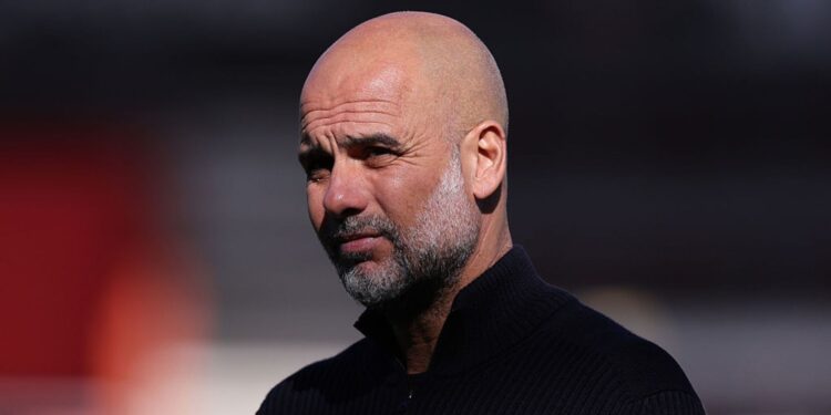 Pep Guardiola, treinador do Manchester City