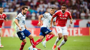 Lance de partida entre Bahia e Internacional