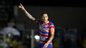 Titi, do Fortaleza, durante partida contra o Mirassol