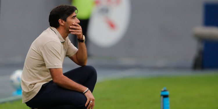 Abel Ferreira, treinador do Palmeiras, durante partida contra o Sporting Cristal