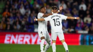 Arda Güller, do Real Madrid, comemora gol marcado contra o Getafe