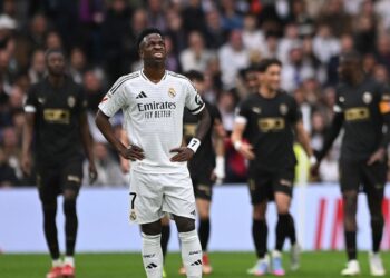 Vini Jr., do Real Madrid, durante partida contra o Valencia