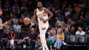 Kevin Durant, ala do Phoenix Suns, durante partida contra o Chicago Bulls