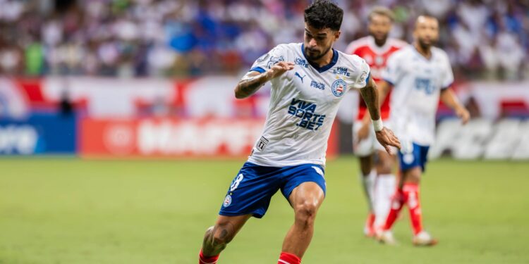 Lance de partida entre Bahia e Internacional
