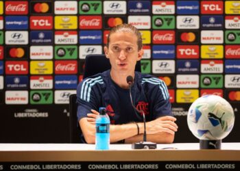 Filipe Luís, treinador do Flamengo
