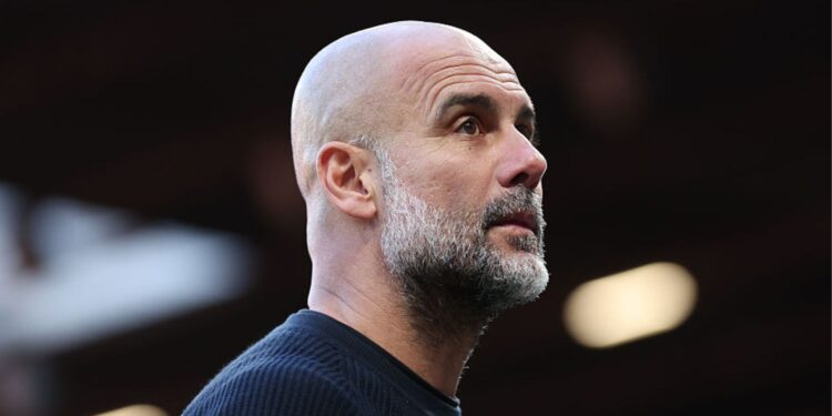 Pep Guardiola, treinador do Manchester City