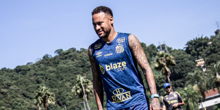 Neymar durante treino do Santos