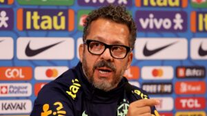 Cleber Xavier, novo treinador do Santos