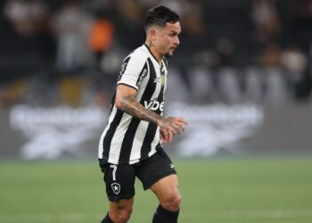 Artur em Botafogo x Fluminense