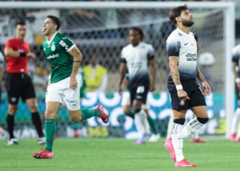 Contraste entre Palmeiras e Corinthians