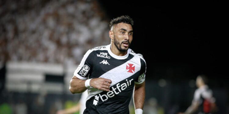 Payet com a camisa do Vasco
