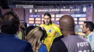 Cássio durante entrevistas