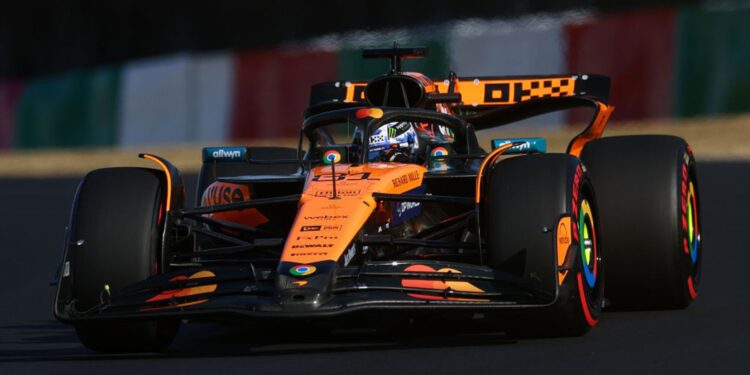 McLaren domina primeiro dia do GP do Japão de F1
