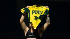 Comemoração do gol que deu o primeiro ponto do Mirassol no Brasileirão