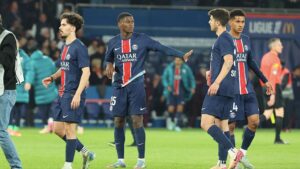 Jogadores do PSG lamentam derrota para o Nice