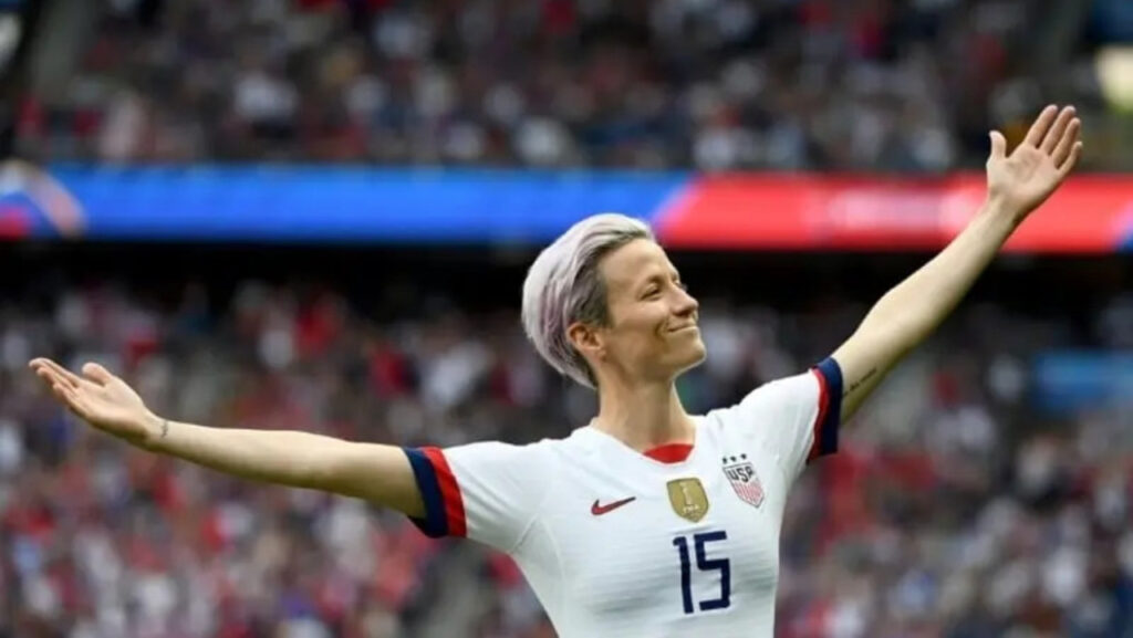 A ex-jogadora de basquete que é esposa de Megan Rapinoe