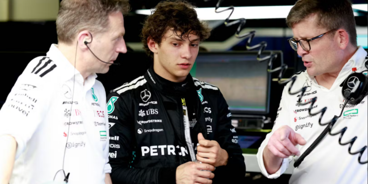 Antonelli mostra talento e conquista primeiro pódio na F1