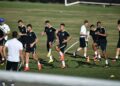 Como os jogadores de futebol se preparam para evitar lesões