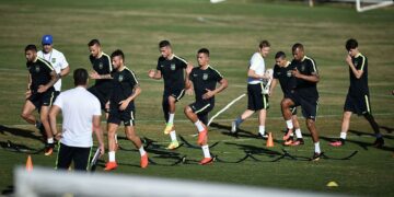Como os jogadores de futebol se preparam para evitar lesões