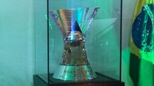 Ele é o jogador de futebol mais rico do Brasileirão