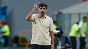 Abel Ferreira, técnico do Palmeiras, fala em coletiva de imprensa.