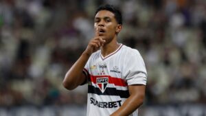 Base do São Paulo faz história na temporada.