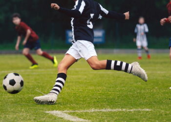Futebol - Créditos: depositphotos.com / matimix