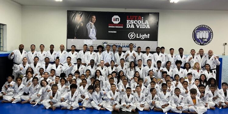 Instituto Irmãos Nogueira leva artes marciais e cidadanias a jovens de comunidades carentes - Foto: Divulgação