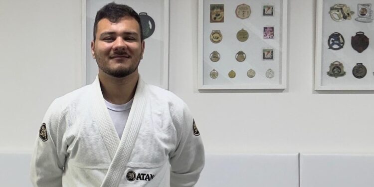 Faixa-preta de Jiu-Jitsu, Pedro Cavalcante destacou a importância da arte suave no desenvolvimento de alunos atípicos – Foto: arquivo pessoal