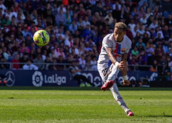 Como aumentar a força do seu chute no futebol