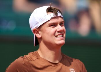 Holger Rune, número 12 do mundo, abandona Masters de Monte Carlo.