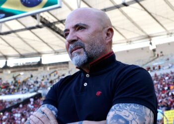 Jorge Sampaoli está próximo de assumir o Santos.