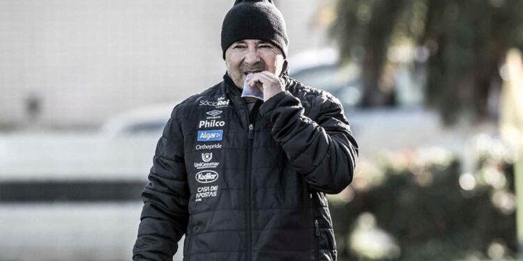 Sampaoli teve grande passagem pelo Santos em 2019
